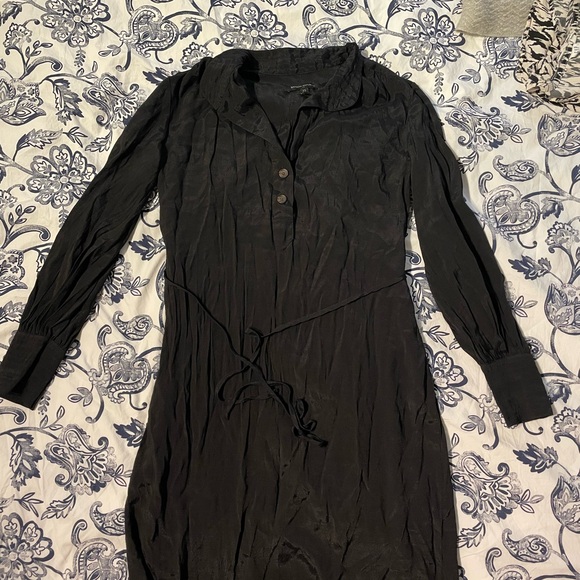 Banana Republic Dresses & Skirts - Banana Republic Black Long-Sleeve Dress